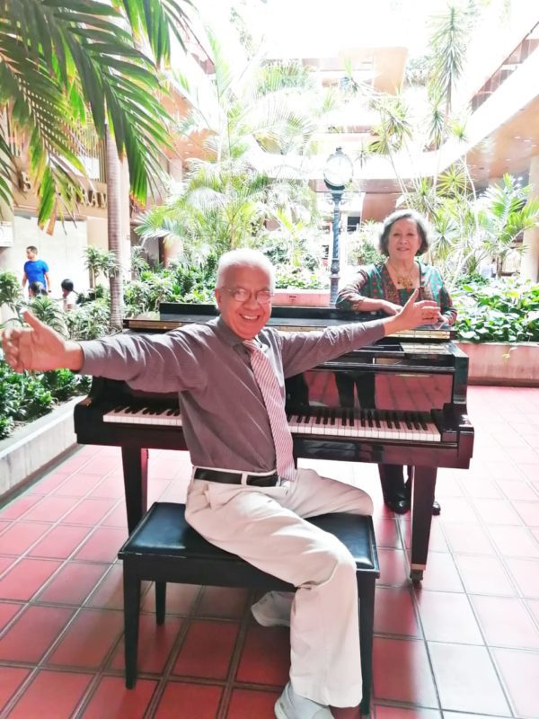 Abril es el mes del vals venezolano, comenzamos publicando una muy hermosa pieza de autoría del maestro Ygnacio Navarro, para celebrar el primer año del Club Tobías y que lleva el nombre de Zandra, en honor a su Presidente y Fundadora Zandra Pedraza