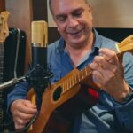 El Gabán Y La Gabana de Joel Hernández