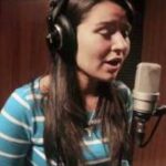 Canta: Karla Lara