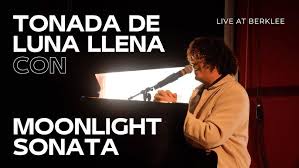 Tonada de Luna Llena con Moonlight Sonata (Live at Berklee) - Adrián Guardián