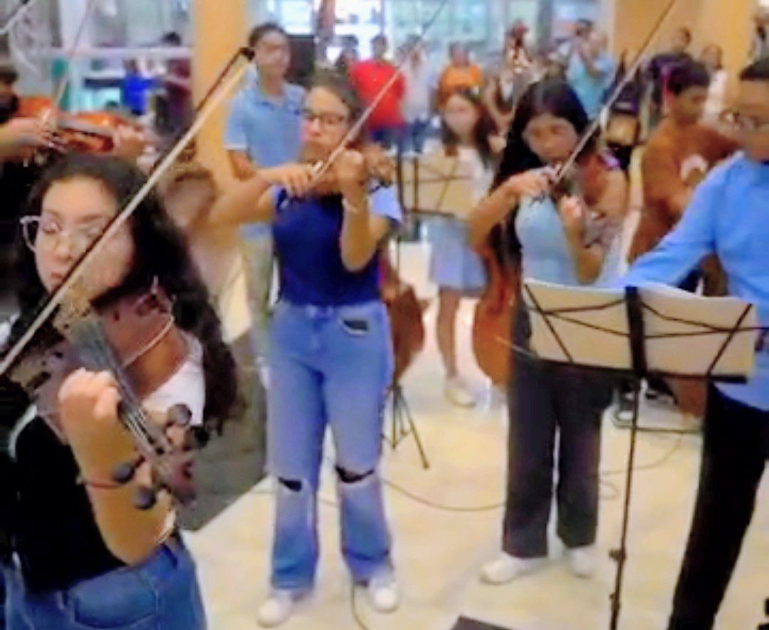 Coral y músicos: Fundación Conservatorio Vicente Emilio Sojo