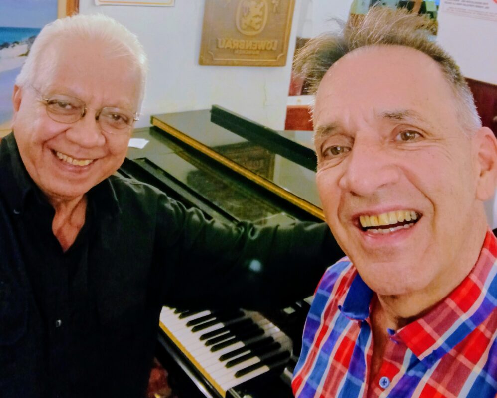 Ygnacio Navarro en el piano