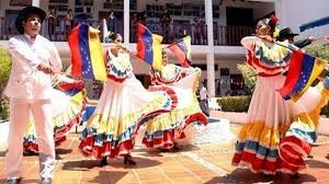 Talentos musicales bailando joropo!
