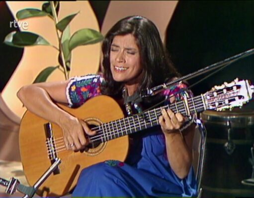 Soledad Bravo interpreta Tonada de luna llena - 1976