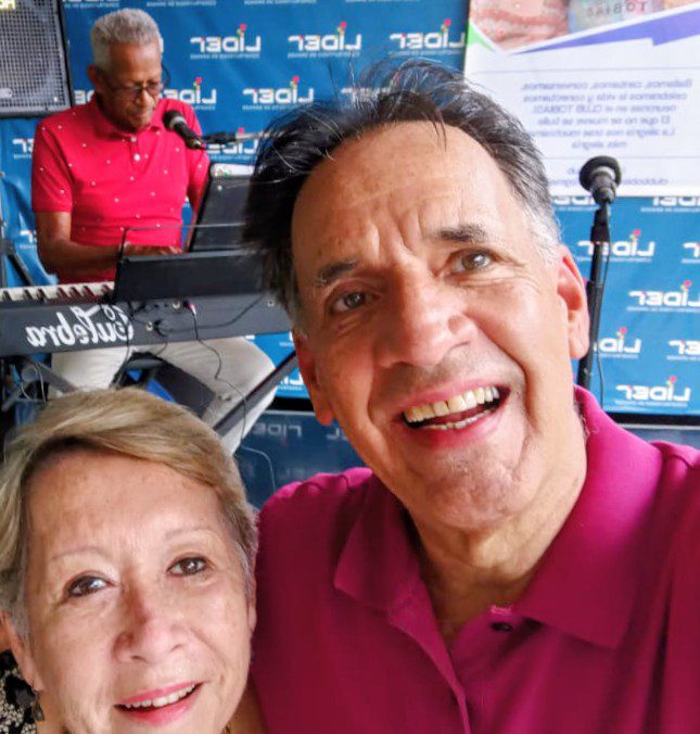 Zandra Pedraza junto a José Rafael Quintana y en la parte de atras Enrique "Culebra" Iriarte